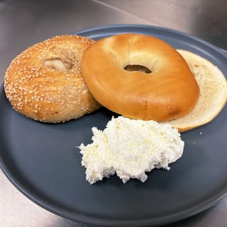 C: Plain Bagel Tray