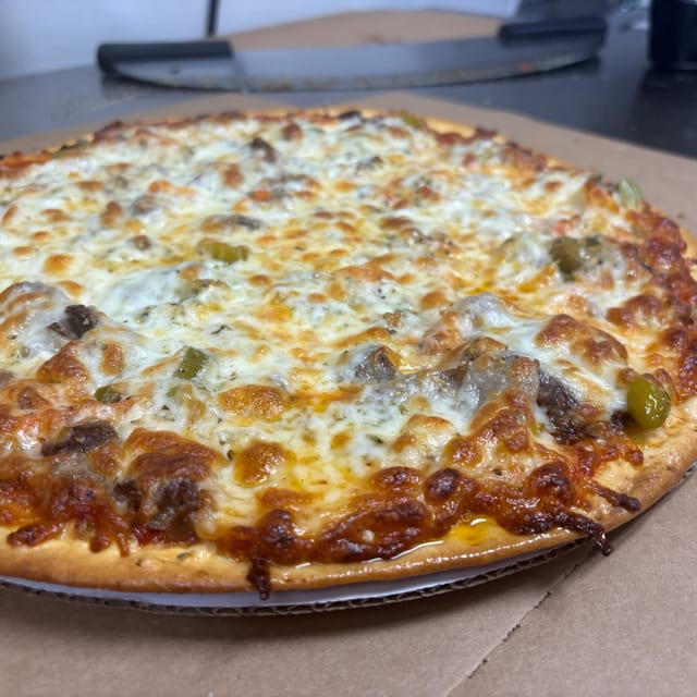 16" Italian Beef & Giardiniera Pizza.